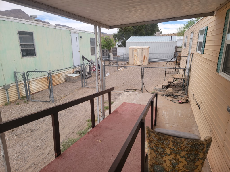 480 Wyona St - Photo 2 of 11