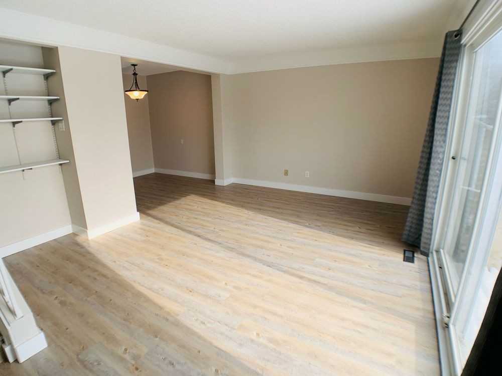 600 328-600 Signal Rd - Photo 3 of 23