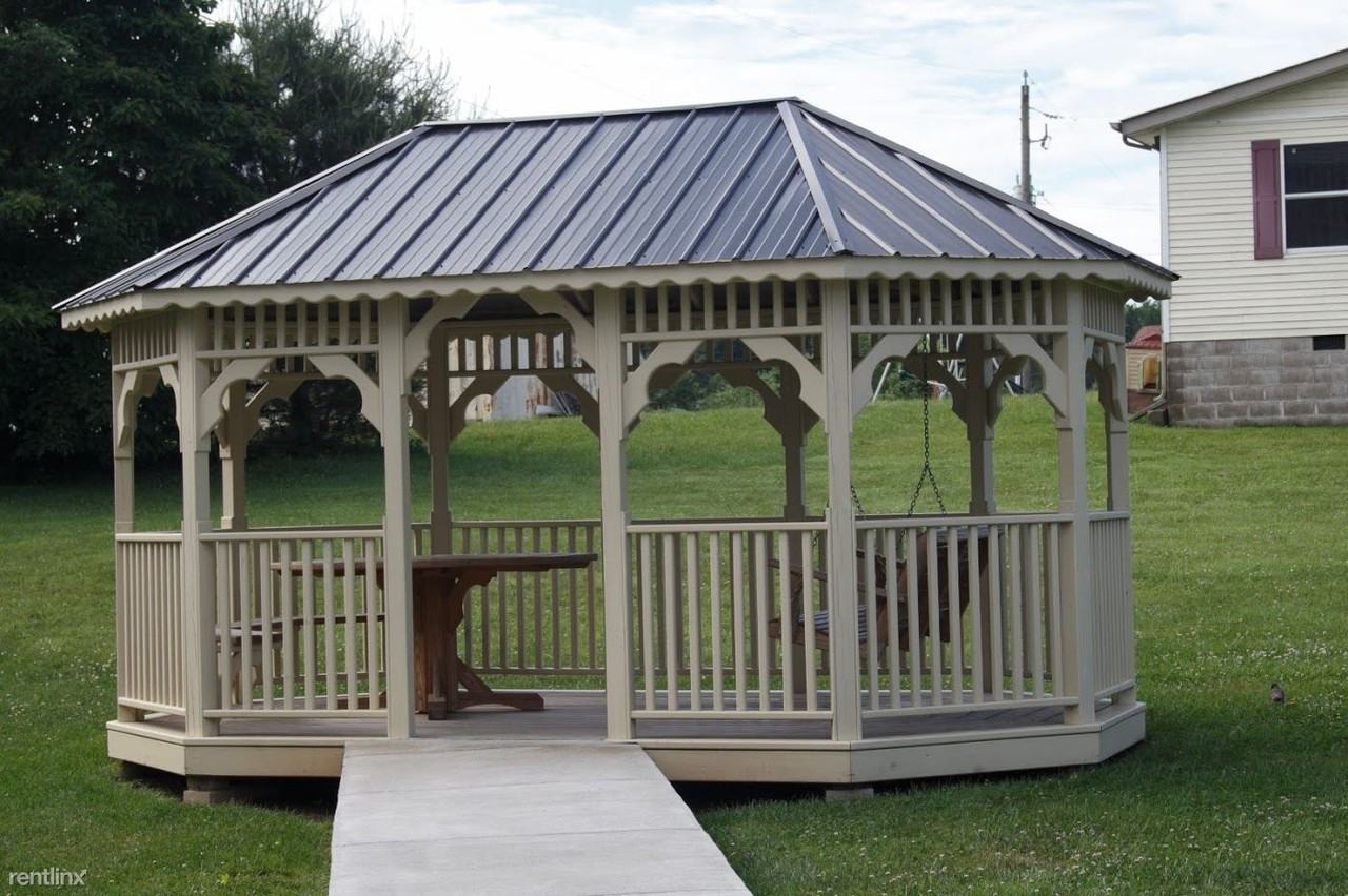 Bay Pointe Apartments - Photo 2 of 12