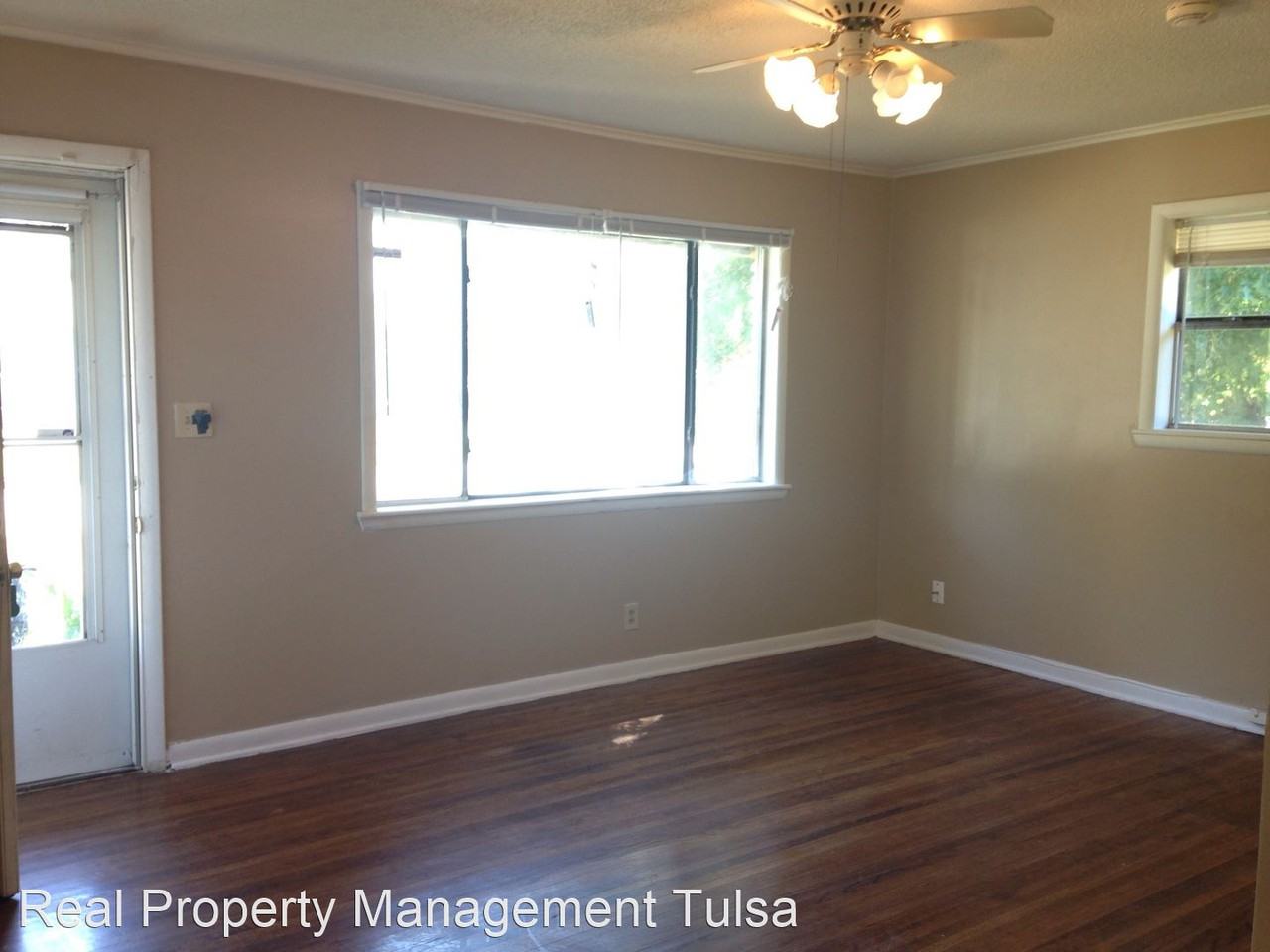 5452 N Iroquois Ave - Photo 2 of 7
