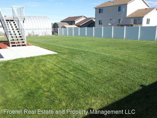 3140 W 4800 S - Photo 3 of 10