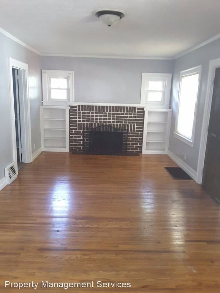 1121 Fulton St - Photo 2 of 12