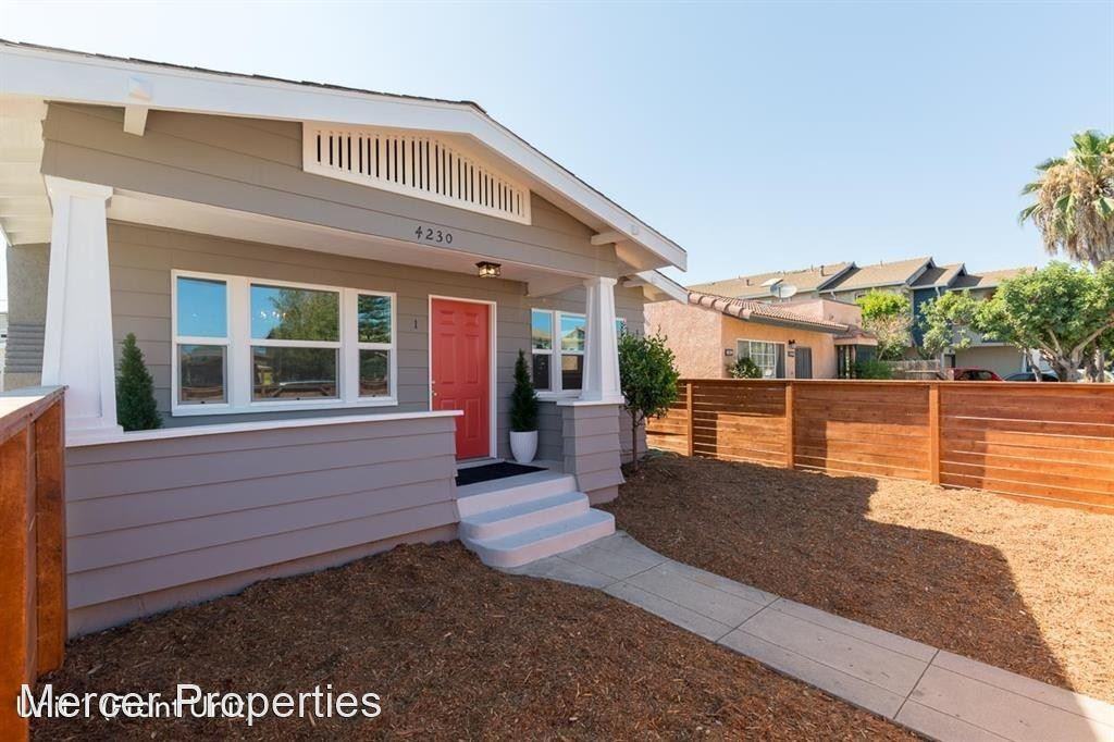 4230 42nd St - Photo 2 of 10