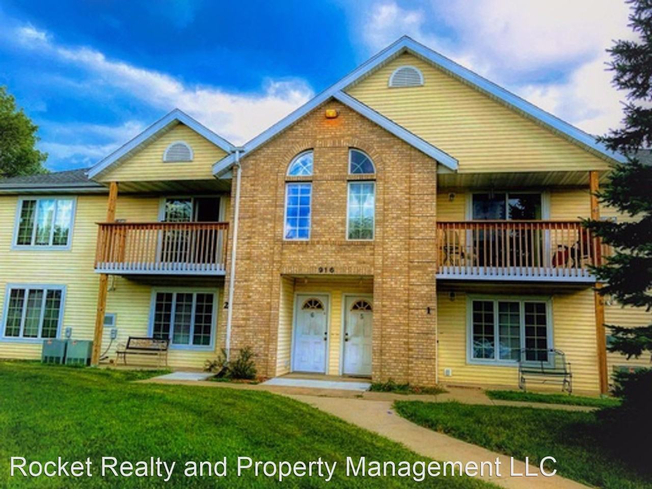 916 Monroe Street - Photo 2 of 9