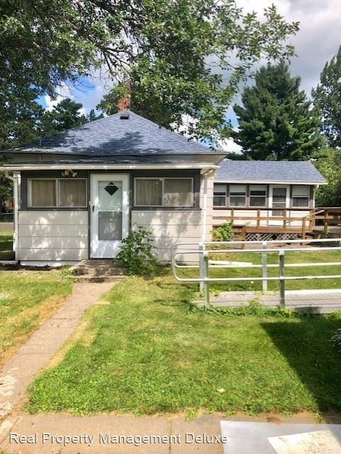 220 2nd St Ne - Photo 2 of 16