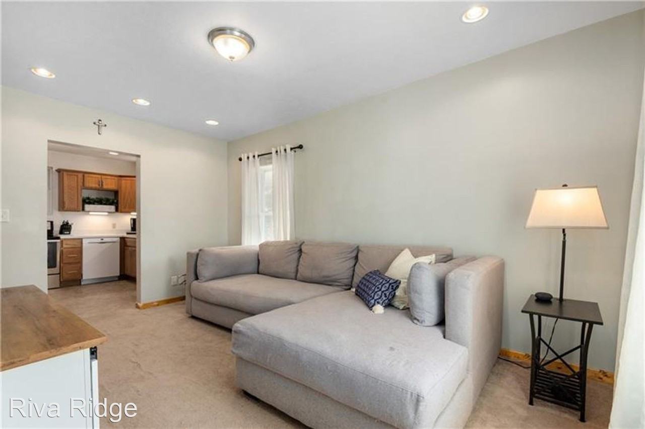 635 Valley St - Photo 2 of 25
