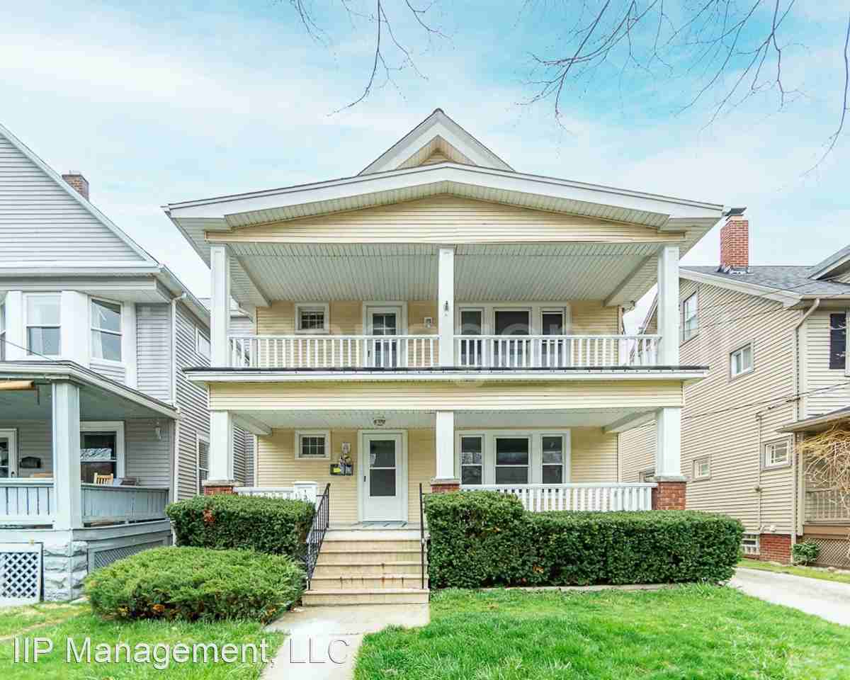 1285 Cook Avenue - Photo 3 of 38