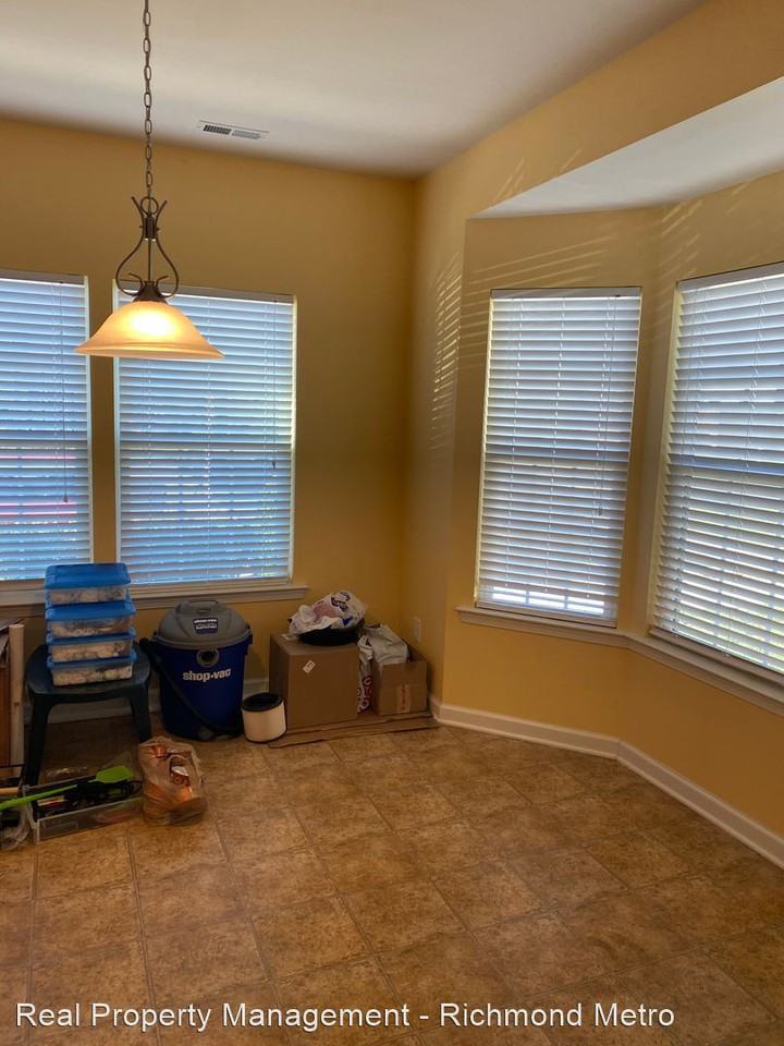 940 Kitty Hamilton Cir - Photo 3 of 14