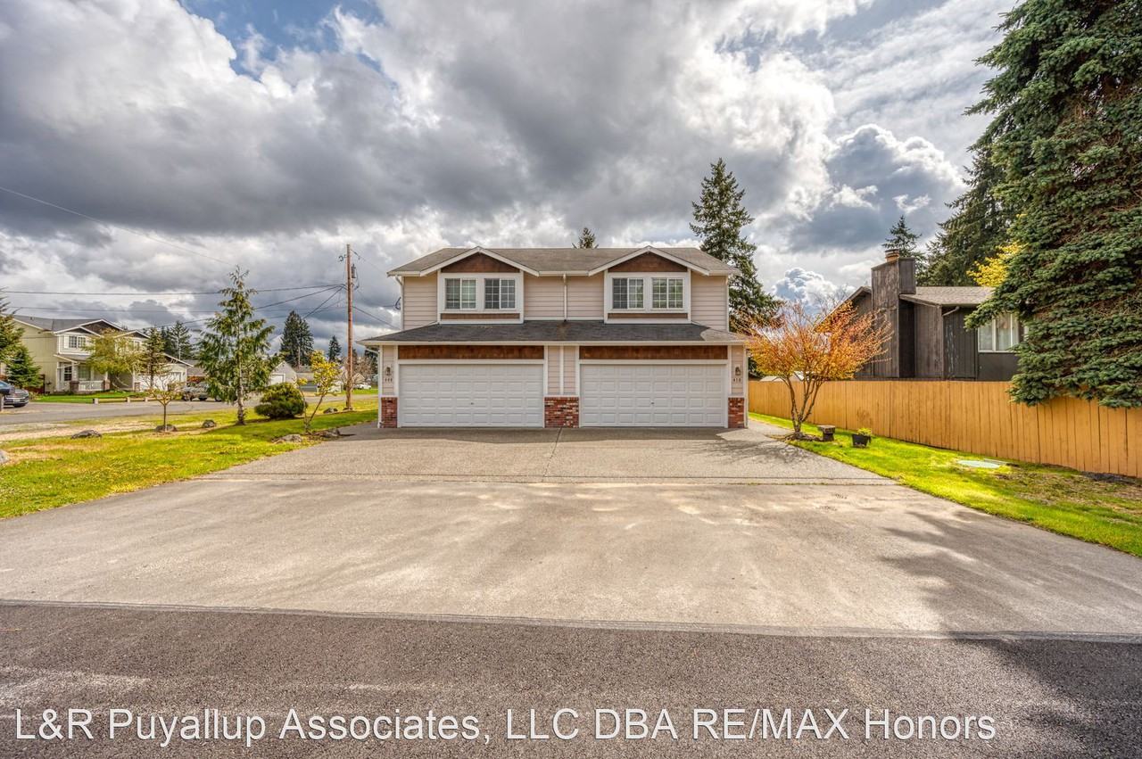 3 bedroom townhome and 2 car garage - Photo 2 of 40