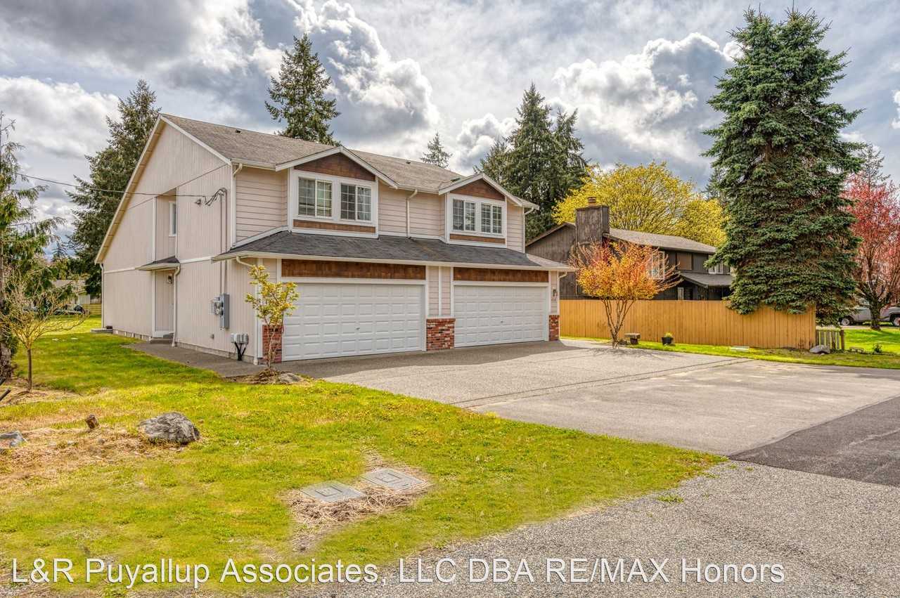 3 bedroom townhome and 2 car garage - Photo 3 of 40