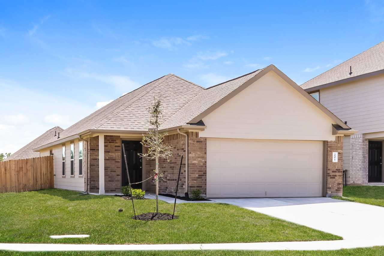 201 Pronghorn Dr - Photo 3 of 16