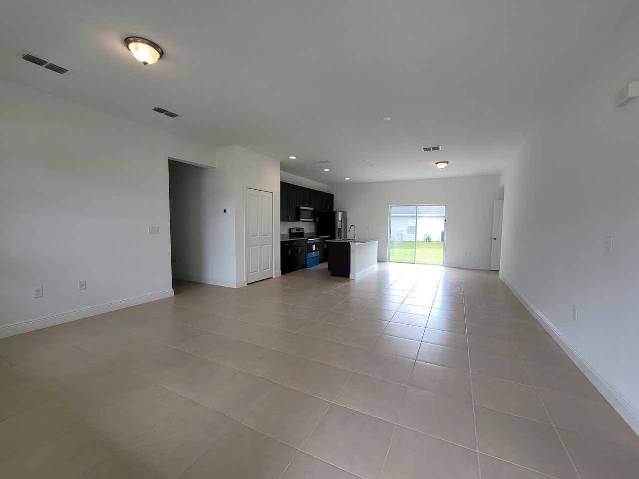 516 Magpie Ln - Photo 3 of 16