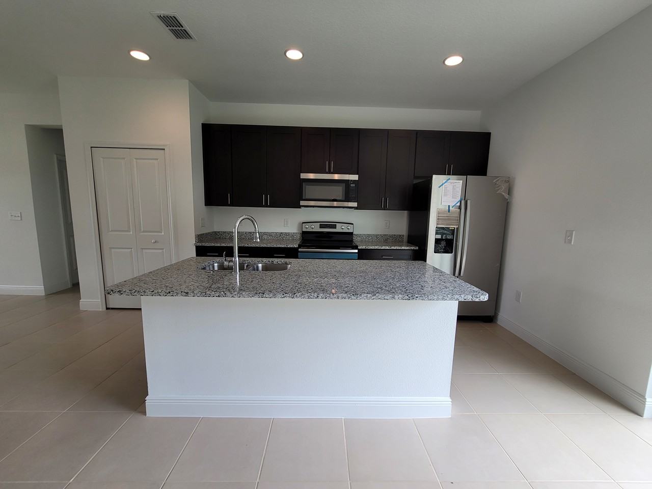 516 Magpie Ln - Photo 5 of 16