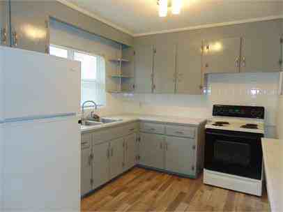 92 Colon Ave #14387323 - Photo 3 of 14