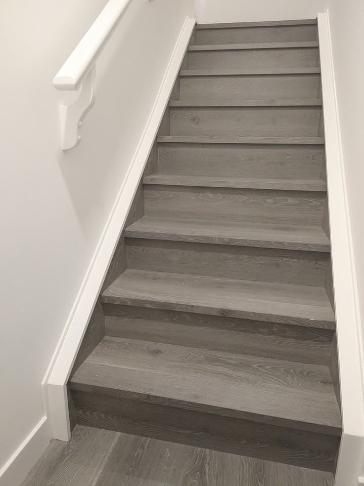 72 Seton Mews Southeast - Photo 4 of 17