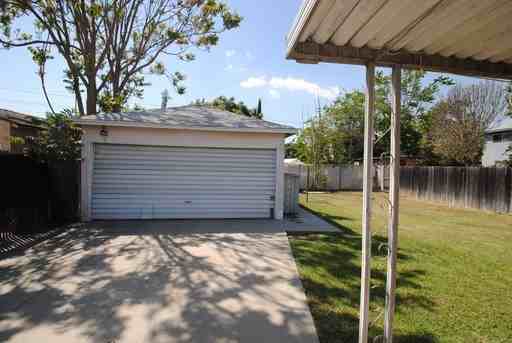 3211 Park Ln #3211 - Photo 3 of 4