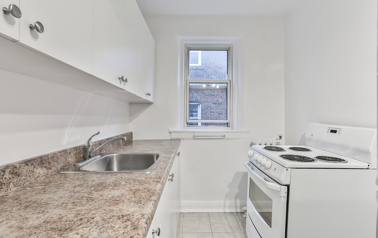 1554, 1560, 1570 & 1574 Bathurst St. Apartments in Cedarvale, Toronto