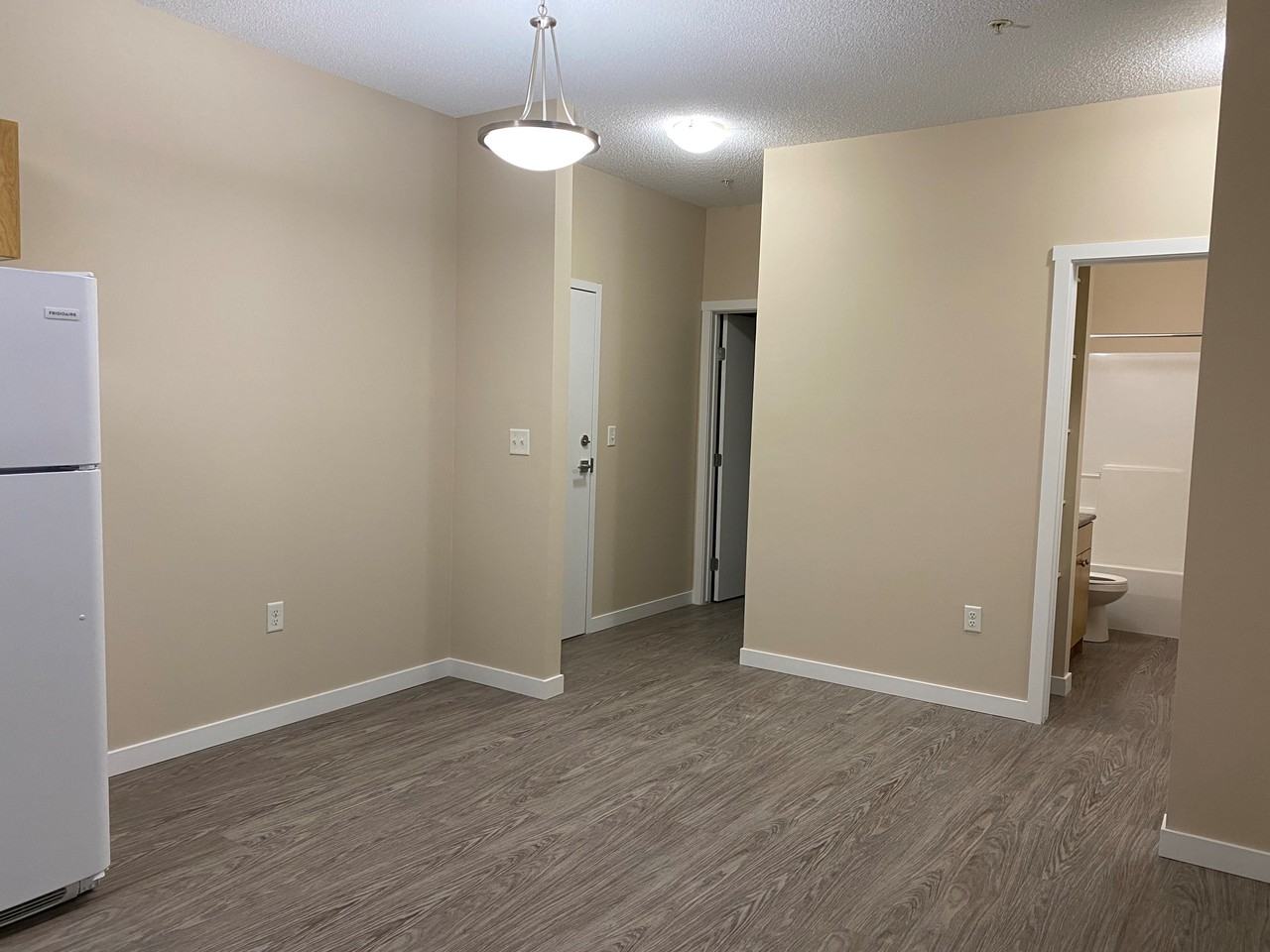 Tamarack Manor - Photo 7 of 50