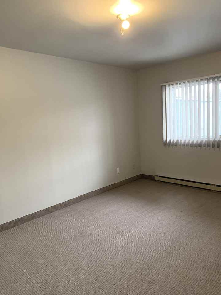 Boreham Park Apartments - Photo 3 of 13