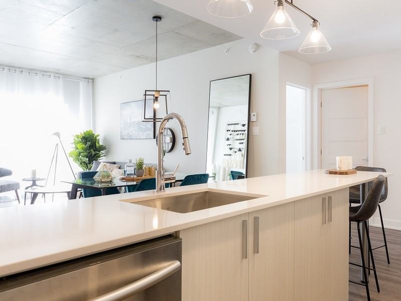 Central Rosemont - Photo 2 of 44