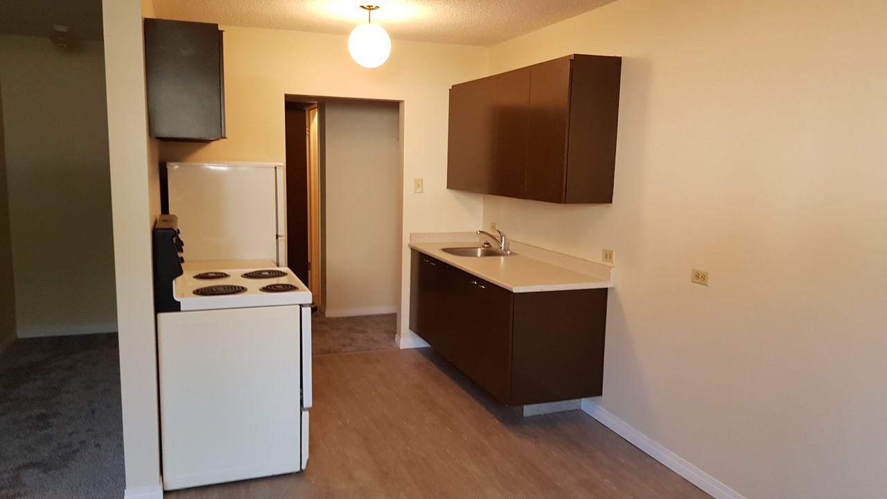 Lendrum Apartments - Photo 3 of 8