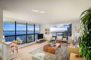 Shorewood Manor - West Vancouver - Photo 1 of 1