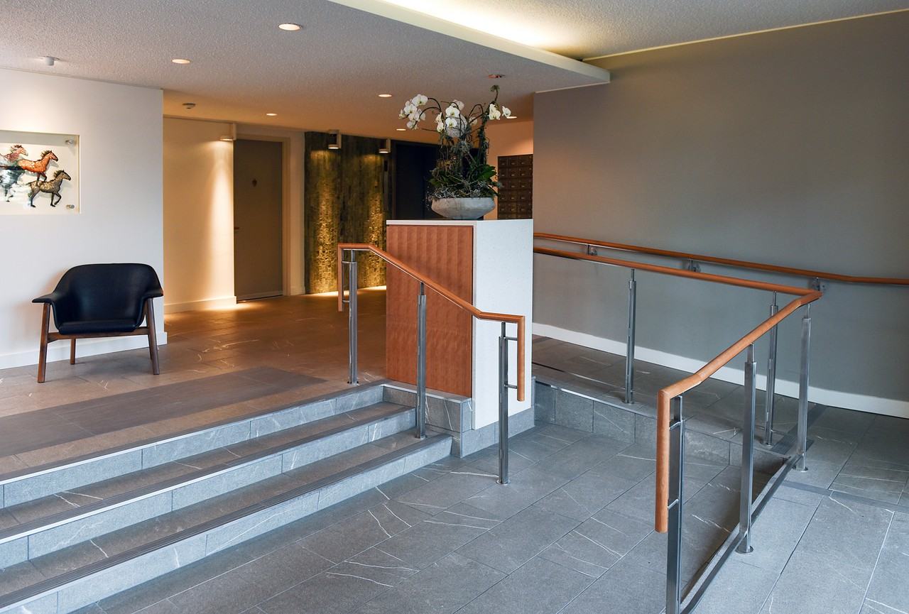 Shorewood Manor West Vancouver Apartments 2020 Bellevue Ave, West