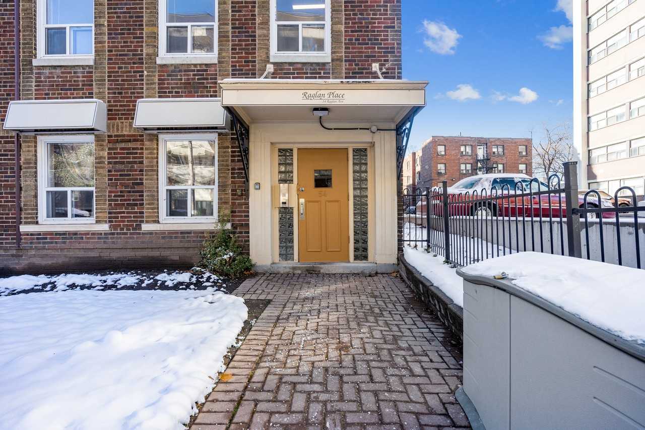 Raglan Gardens 54 Raglan Ave, Toronto, ON M6C 2L1 Apartment for