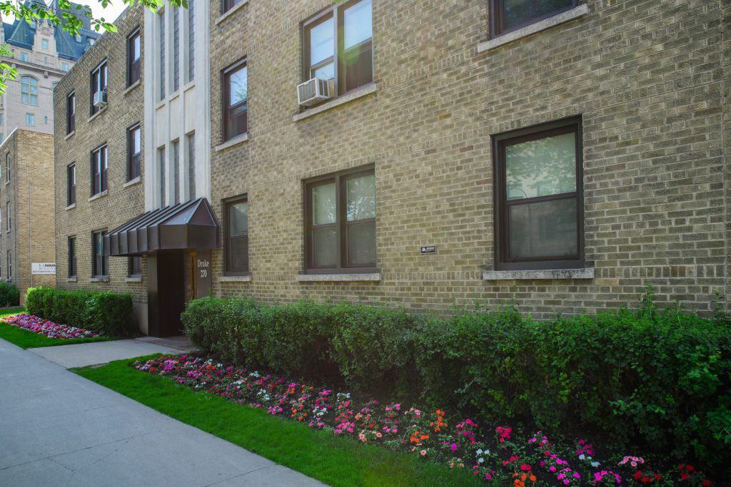 The Drake - Photo 2 of 11