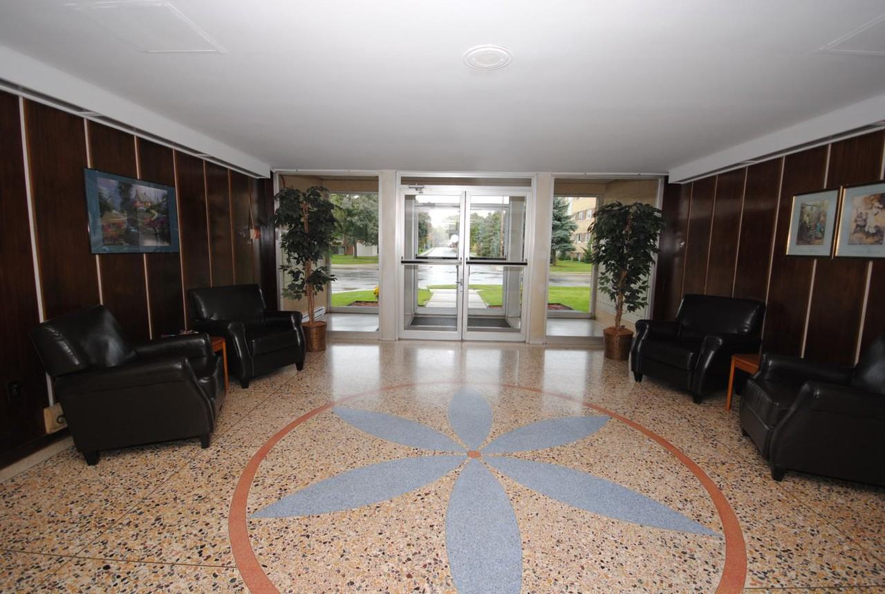 Prospect Street Apartments 2022 Prospect St, Burlington, ON L7R 1Z1