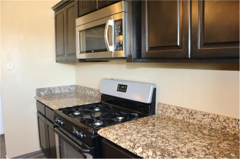 3314 Killarney St - Photo 3 of 12