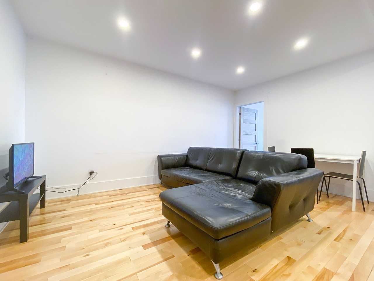 268-274 Rue Rachel Est - Photo 3 of 50