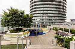 38 Dan Leckie Way - Photo 3 of 11