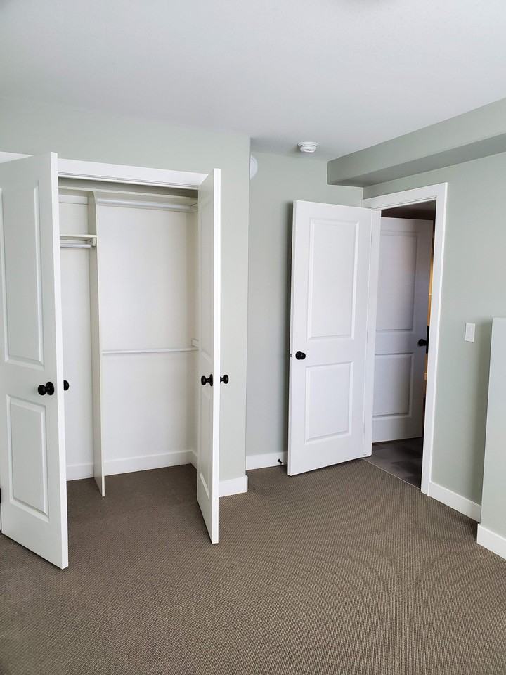 McFaull Manor - Photo 3 of 5