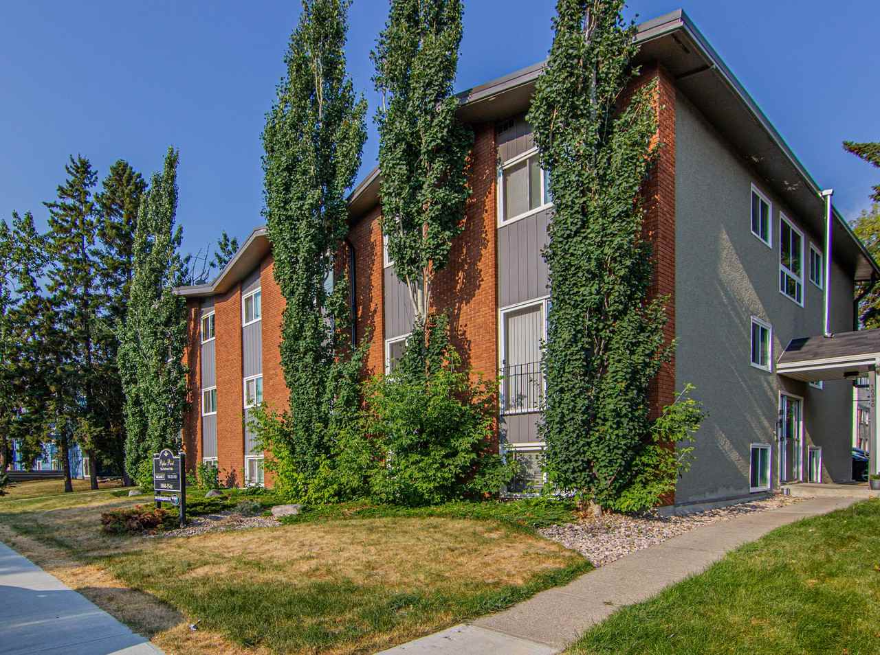 Poplar Pointe Apartments 10049 154 St Nw, Edmonton, AB T5P 2H1 Zumper