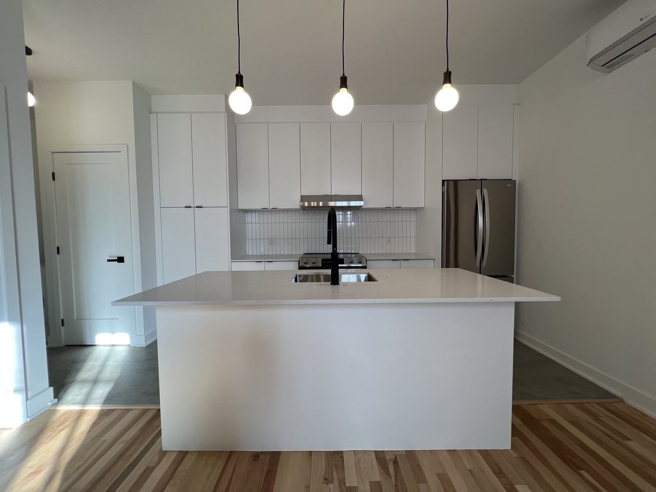 139 St. Paul West - Photo 2 of 32