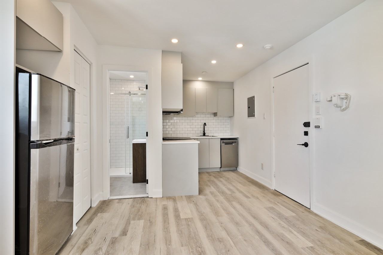 1870 Letourneux - Photo 3 of 4