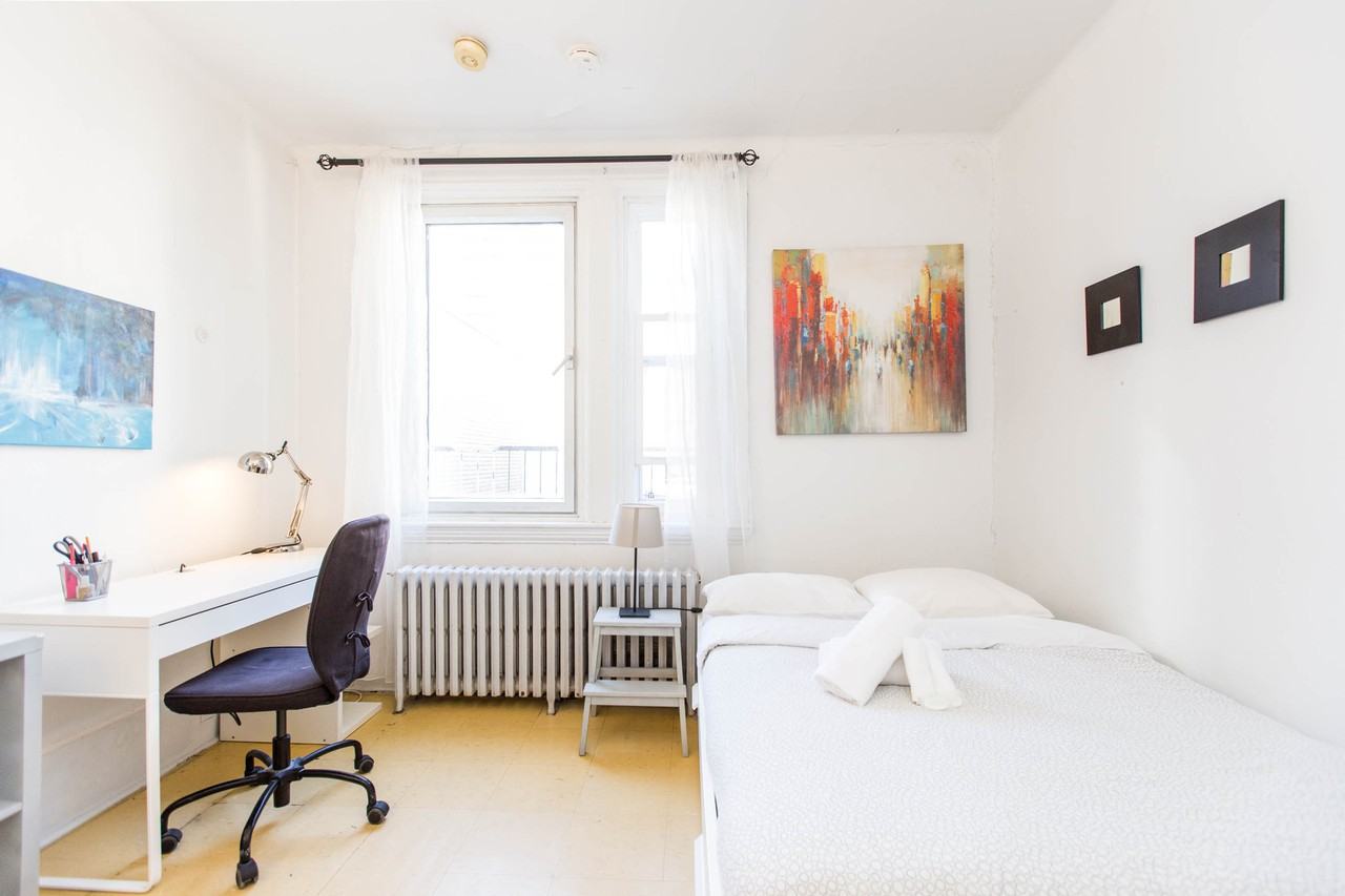 3436 Rue Aylmer Apartments in MiltonParc, Montréal, QC H2X 2B6 Zumper