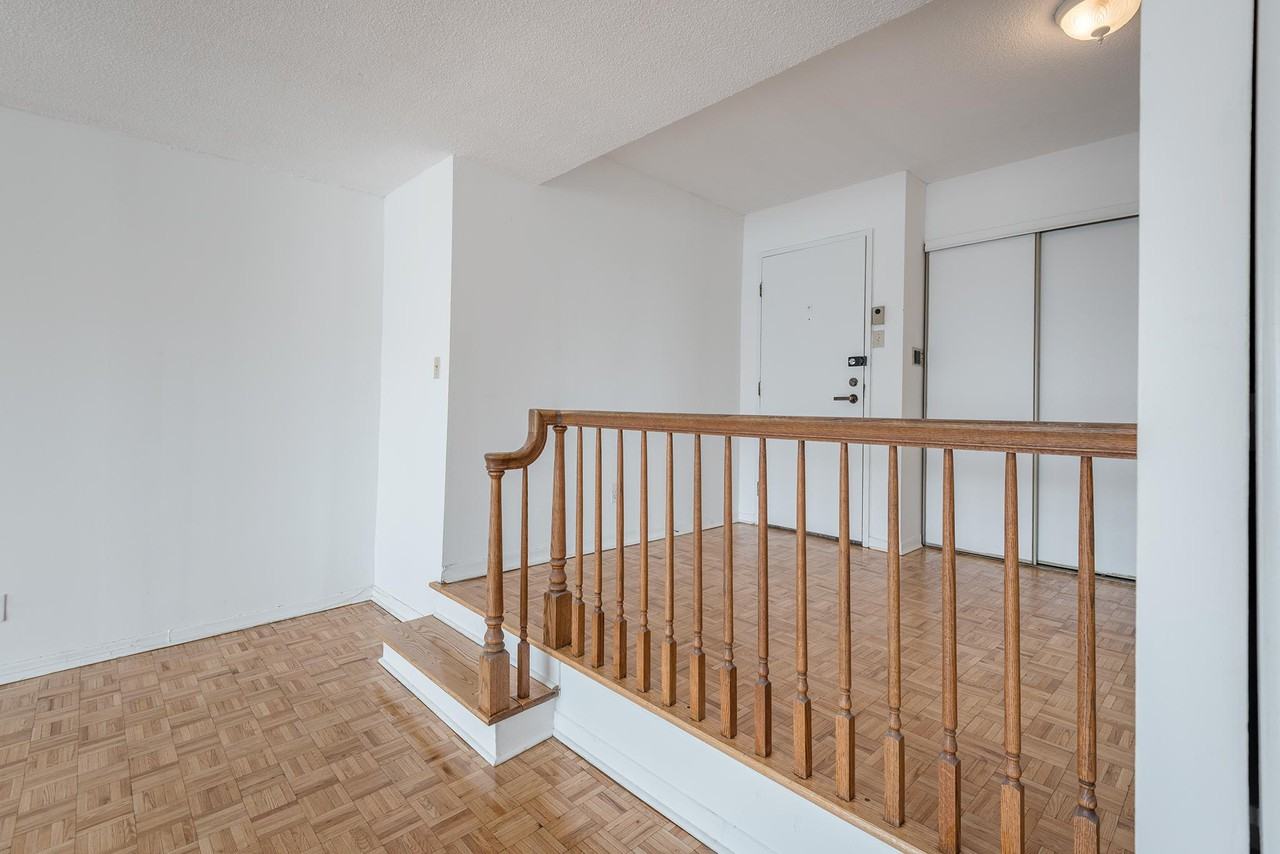 1411 du Fort - Photo 2 of 10