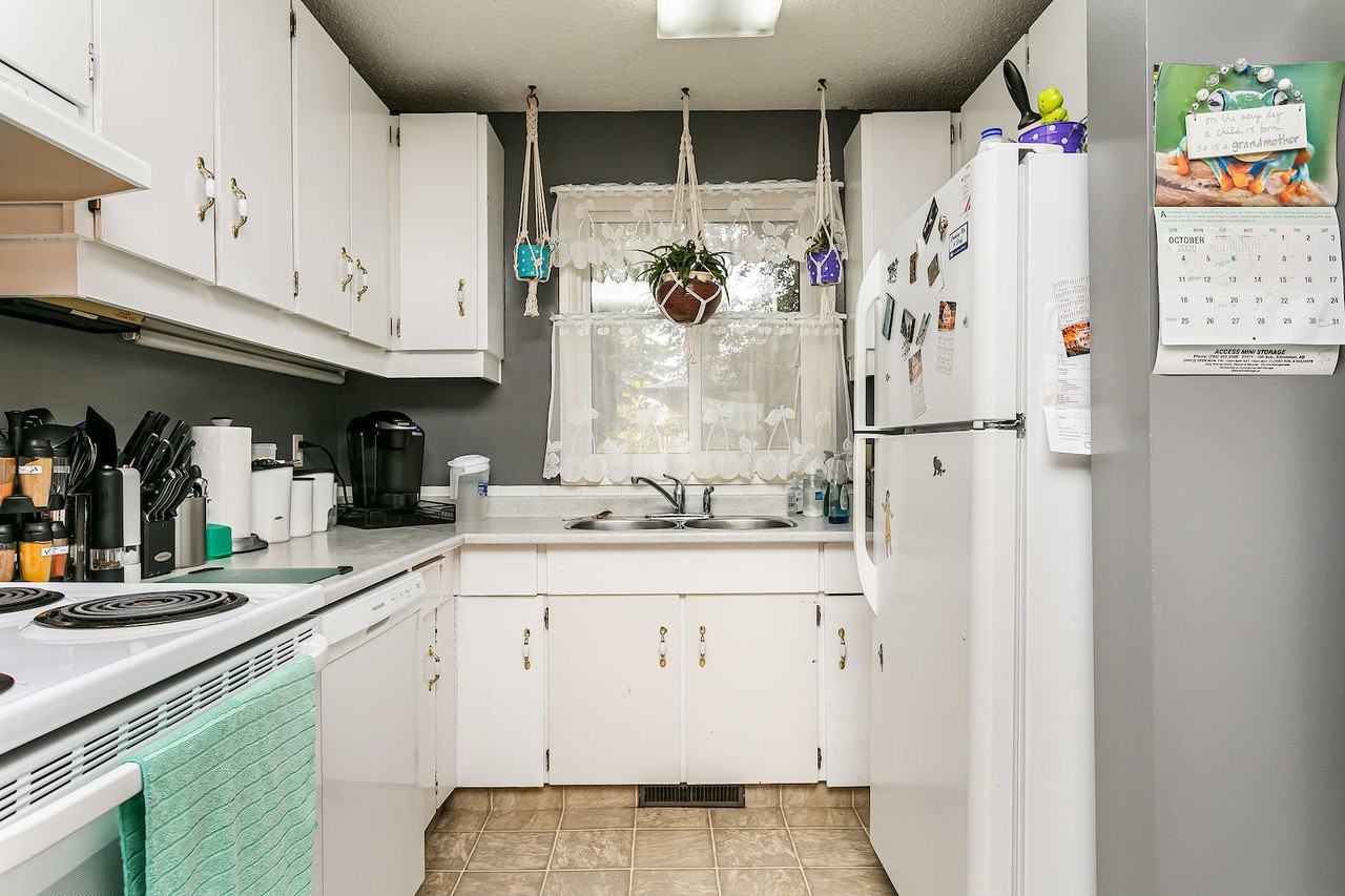 Vernon Street Townhomes - Photo 2 of 13