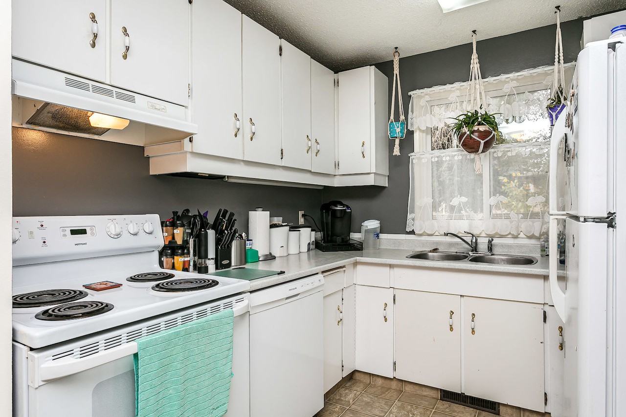 Vernon Street Townhomes - Photo 3 of 13