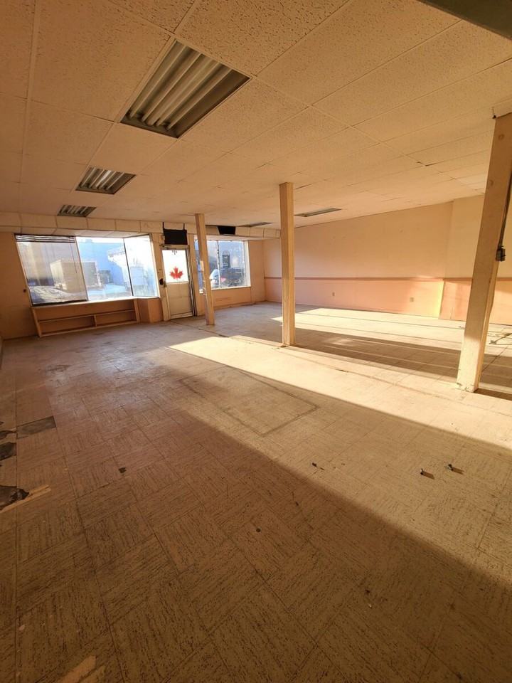 812 Pillette Rd Apartments 817 Pillette Rd, Windsor, ON N8Y None Zumper