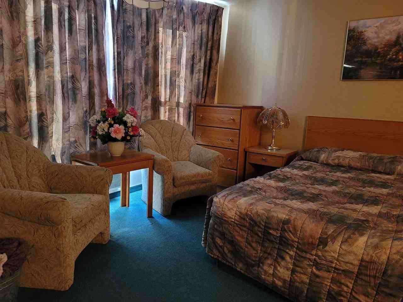 Western Budget Whitecourt - Photo 3 of 8