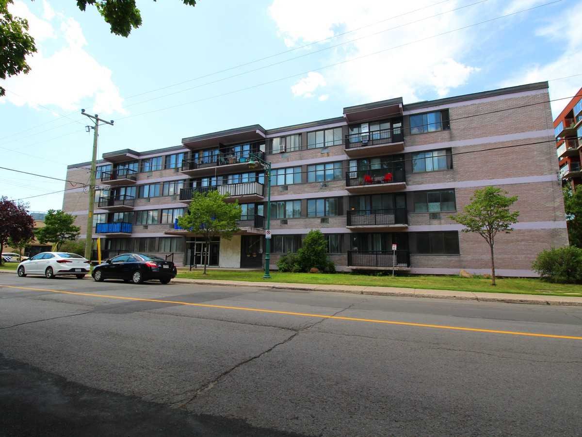 Le Plymouth Apartments 955 Av Plymouth, MontRoyal, QC H4P 1B2 Zumper