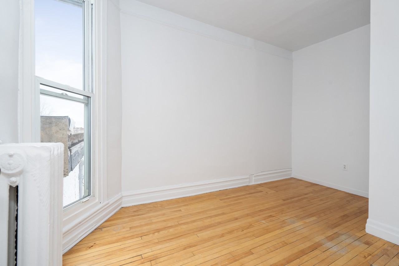 19 Stayner Apartments 19 Rue Stayner, Westmount, QC H3Z 1W3 Zumper