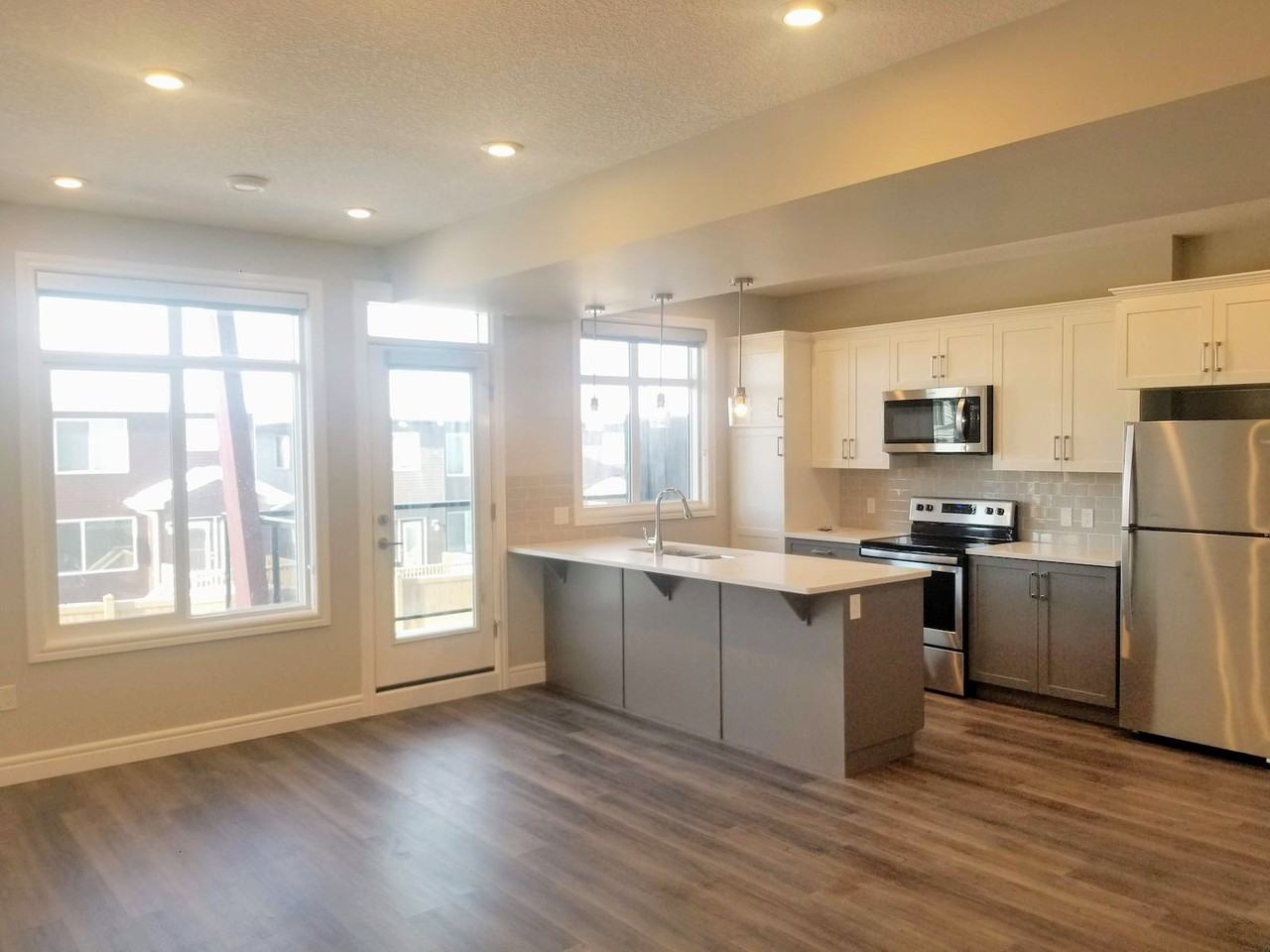 Pet Friendly 1&3 BD Townhomes at Essential Aurora in SW Edmonton