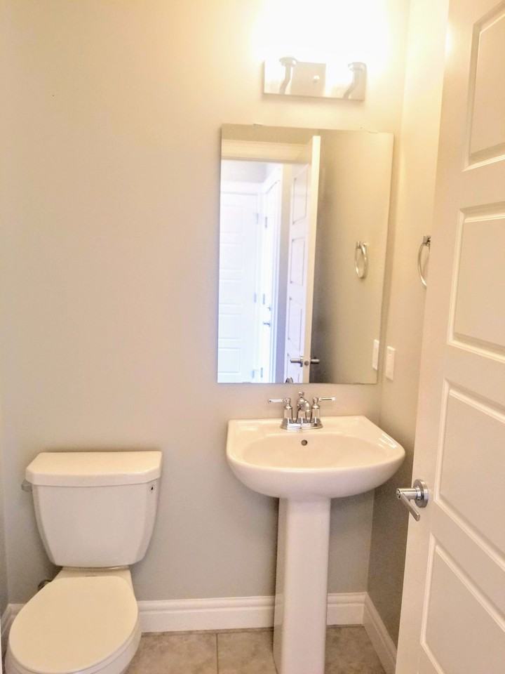 Pet Friendly 1&3 BD Townhomes at Essential Aurora in SW Edmonton