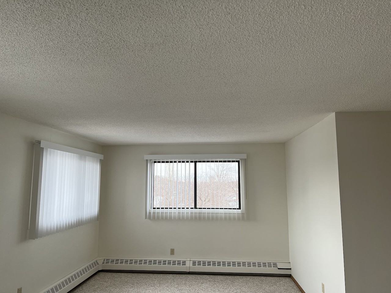 EbenEzer II 1 & 2 Bedroom Apartments Near Whyte Avenue 10138 84