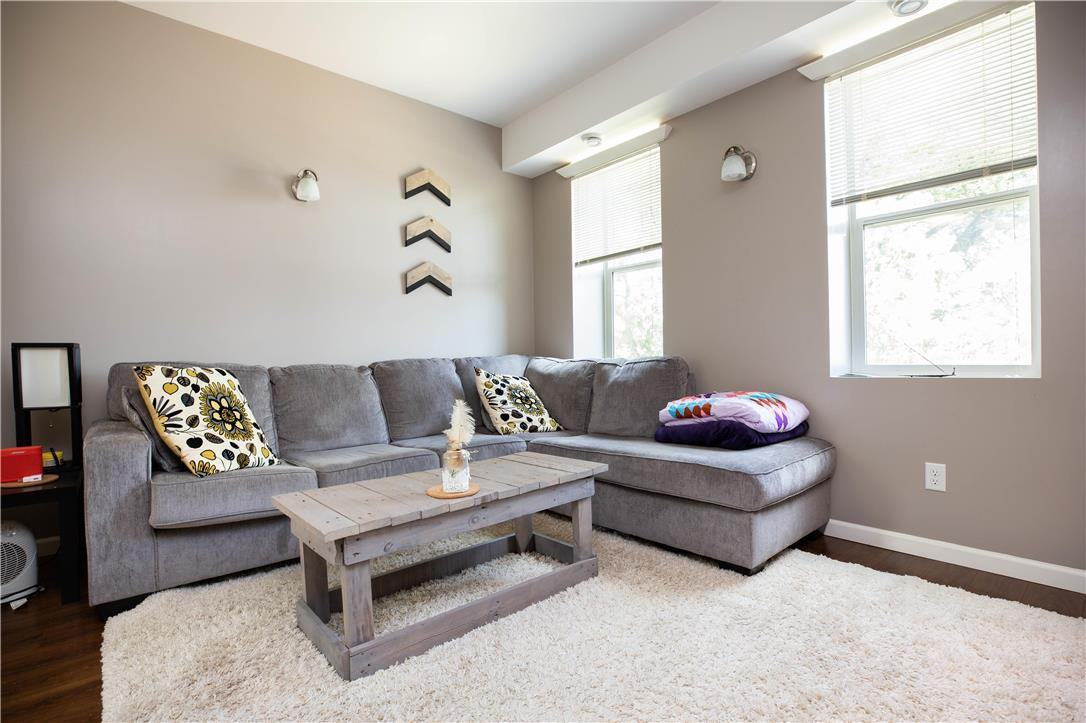 202 614 Simcoe Apartments 614 Simcoe St, Winnipeg, MB R3E 2C1 Zumper