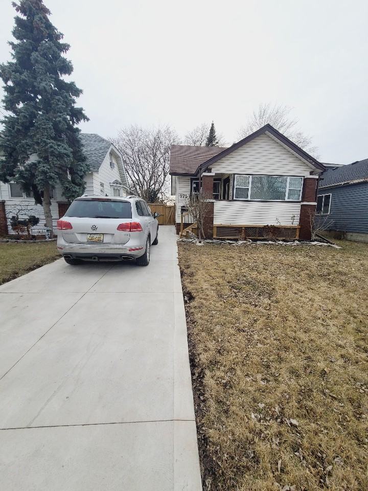 971 Jefferson Apartments in Riverside, Windsor, ON N8S 2P9 Zumper